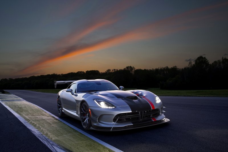 Dodge Viper Str
