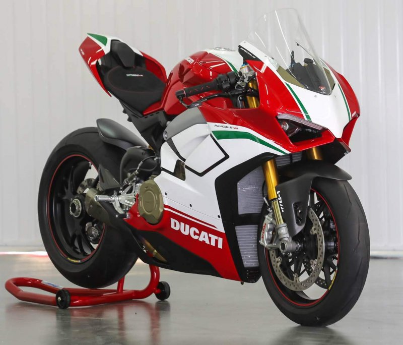 Ducati Panigale v4 черный
