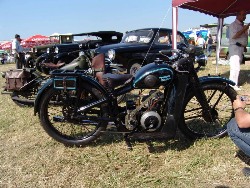 Л-300 красный октябрь