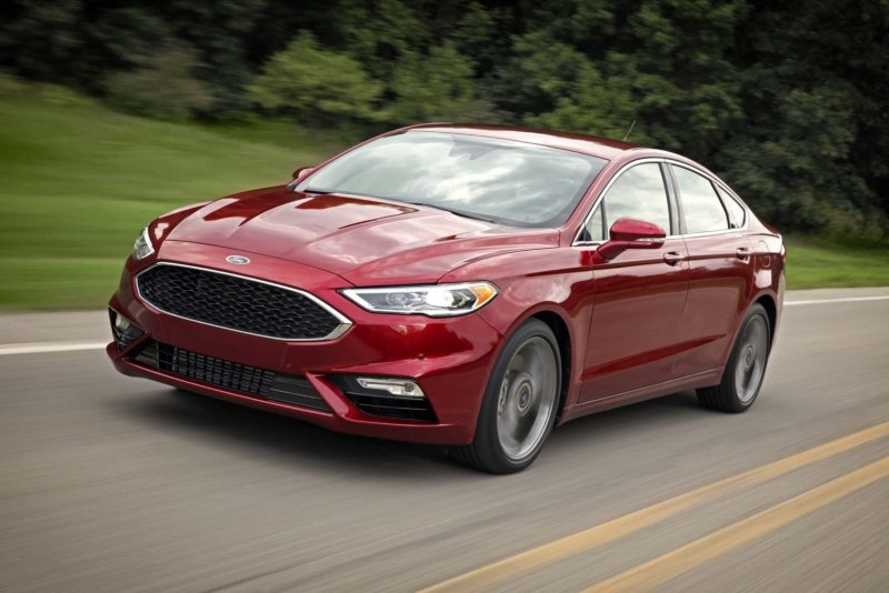 Ford Fusion 2019 седан