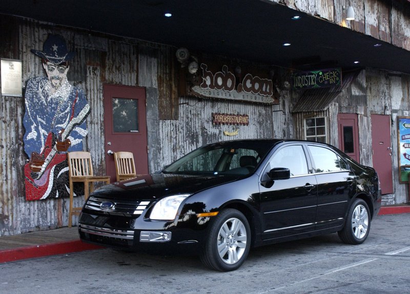 Ford Fusion North America 2005