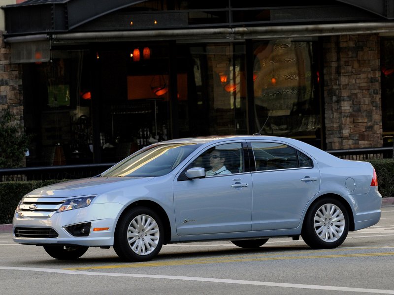 Ford Fusion 2012 седан