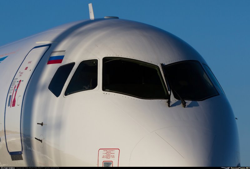 Боинг 737 ЮТЭЙР В новой ливреи