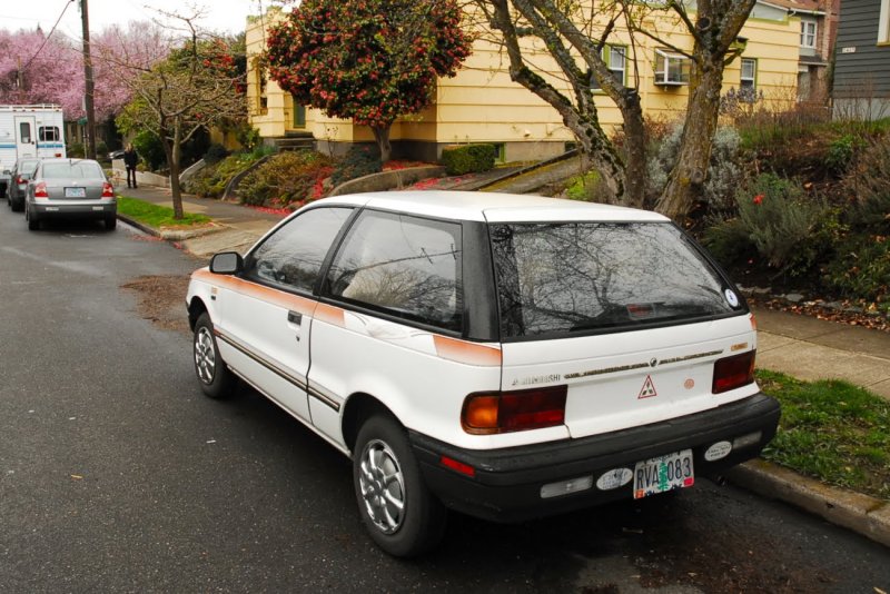 Mitsubishi Mirage 1991