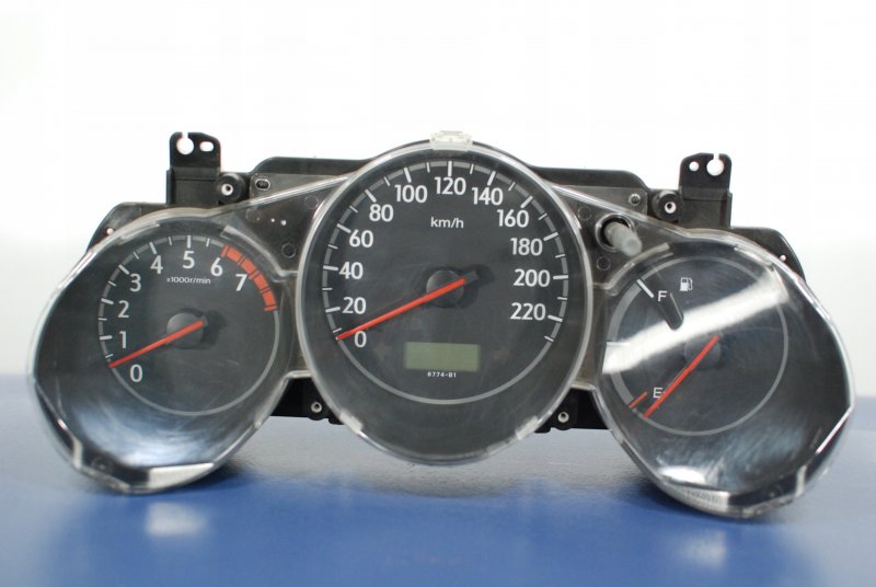 Панель приборов Honda VFR 800 2000г