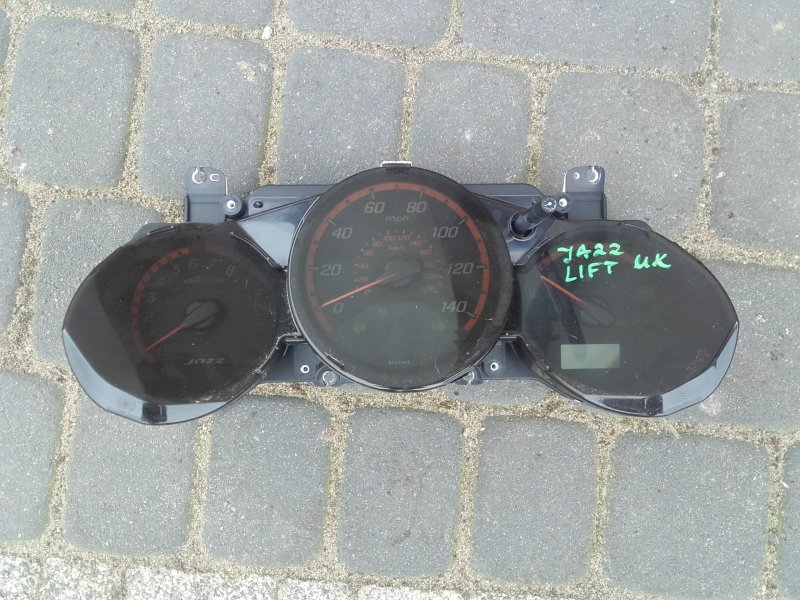 Honda CR V 2006 приборная панель