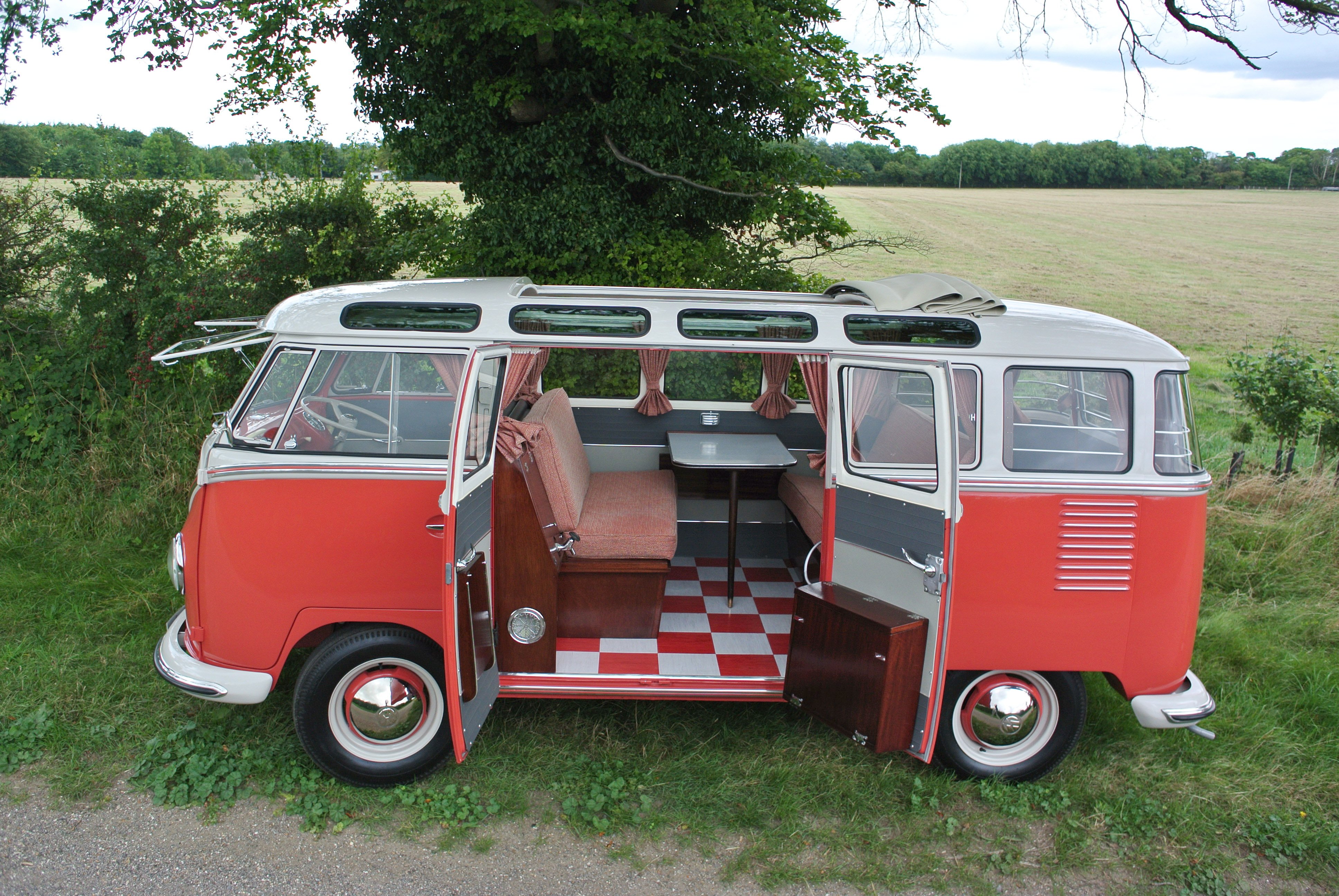 Фольксваген транспортер 1 купить. VW Transporter t1. Фольксваген Транспортер т1. Volkswagen Transporter t1 салон. VW Transporter 1960.