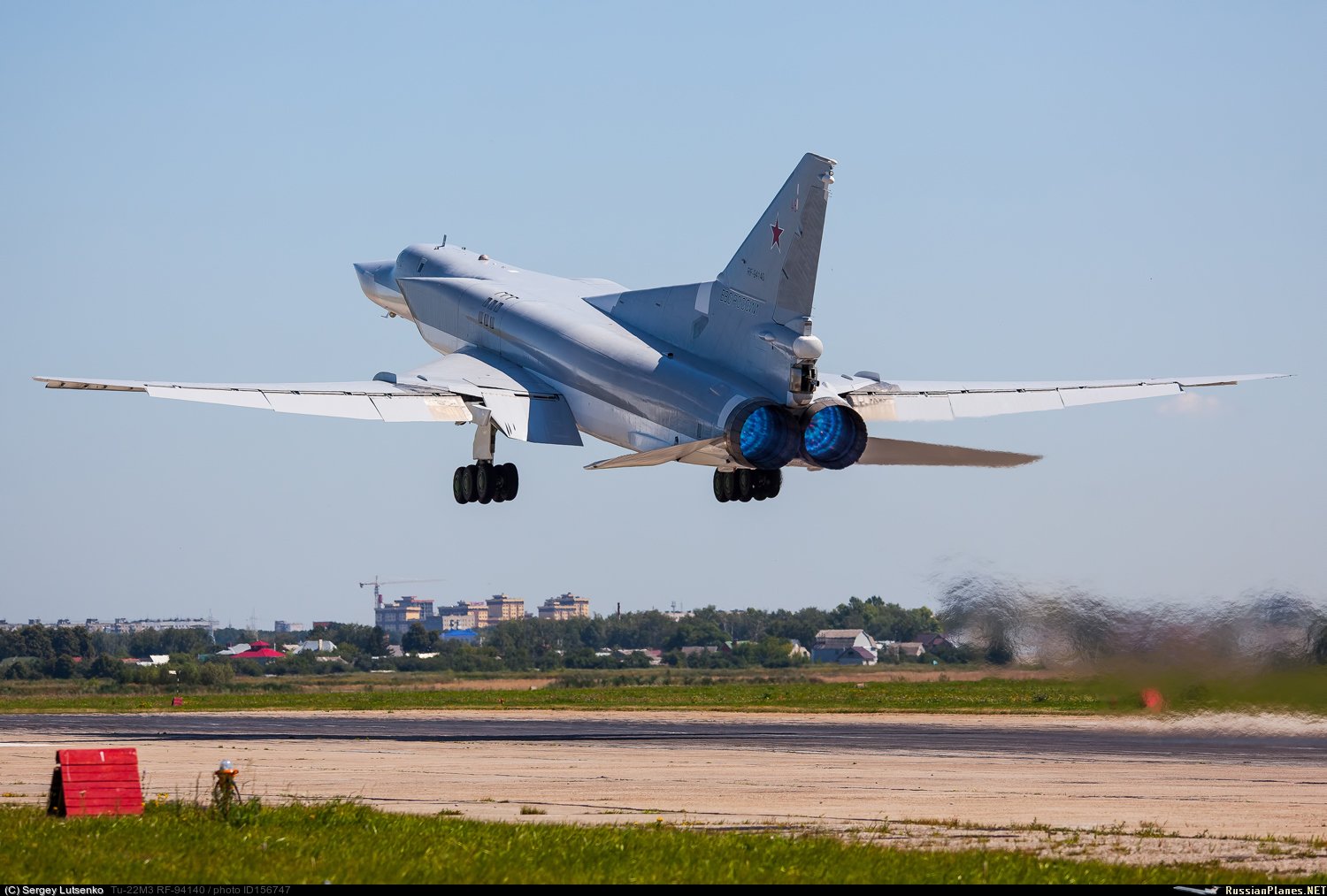 Ту 22 количество в россии. Ту-22м3. Самолёт ту-22м3. Ту-22м3 крыло. Ту-22м3 сверхзвуковой самолёт.