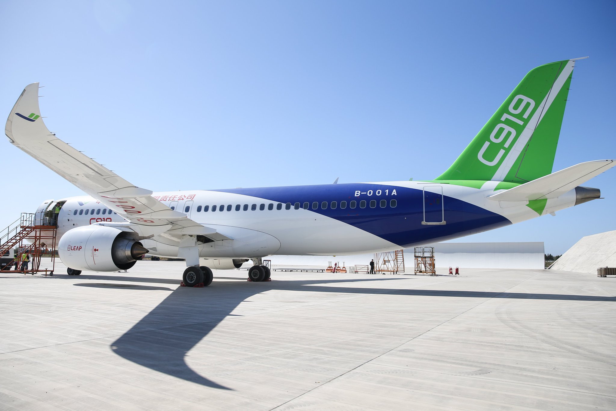 C 919. Comac c919. C919 пассажирский самолёт. Comac 919. C919 пассажирский самолёт салон.