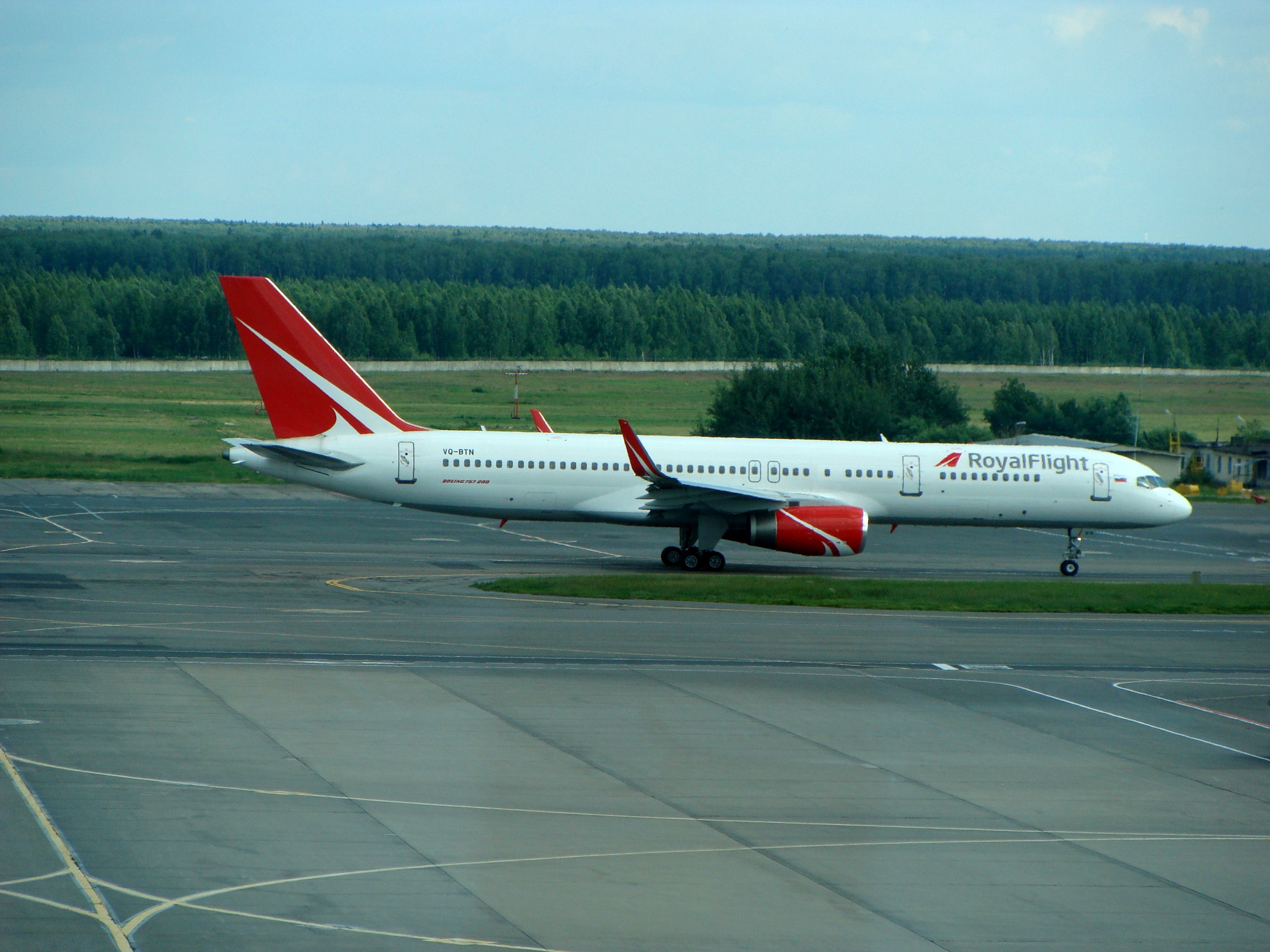 Флайт. Б 757 Роял Флайт. Боинг 757 Royal Flight. Боинг 757-200 Роял Флайт. Royal Flight Боинг b757-200.