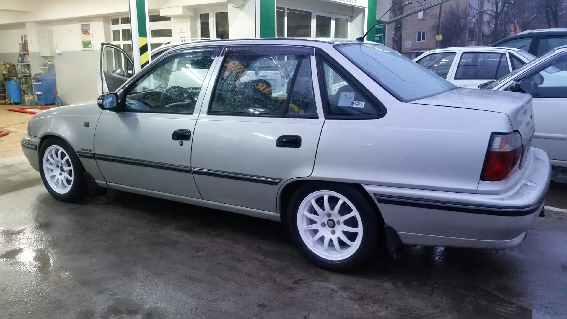 Daewoo Nexia n100 r16