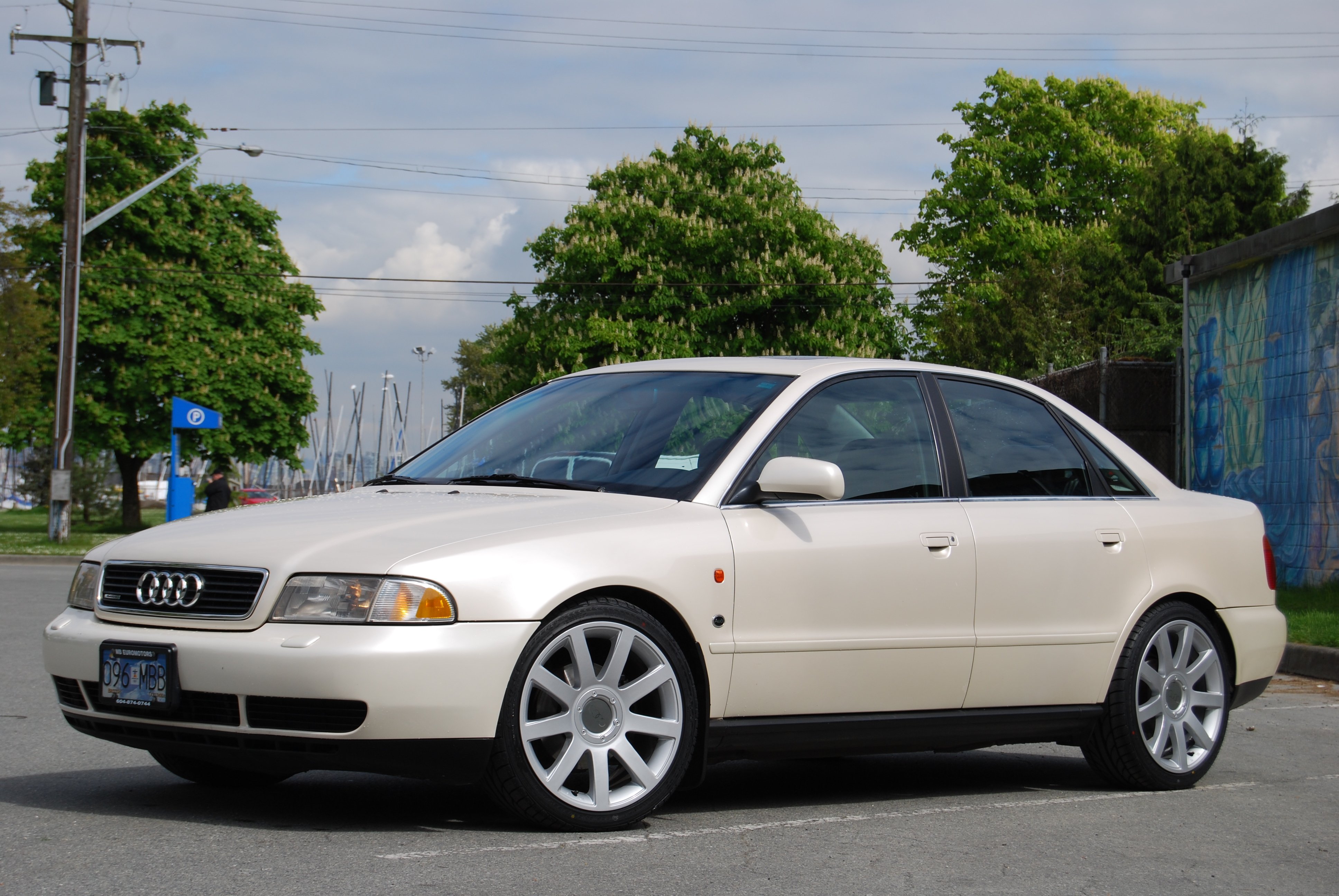 Купить ауди а 4 б 5. Audi a4 1996. Ауди а4 1996. Ауди а4 1996 года. Ауди а4 1996 1.8.