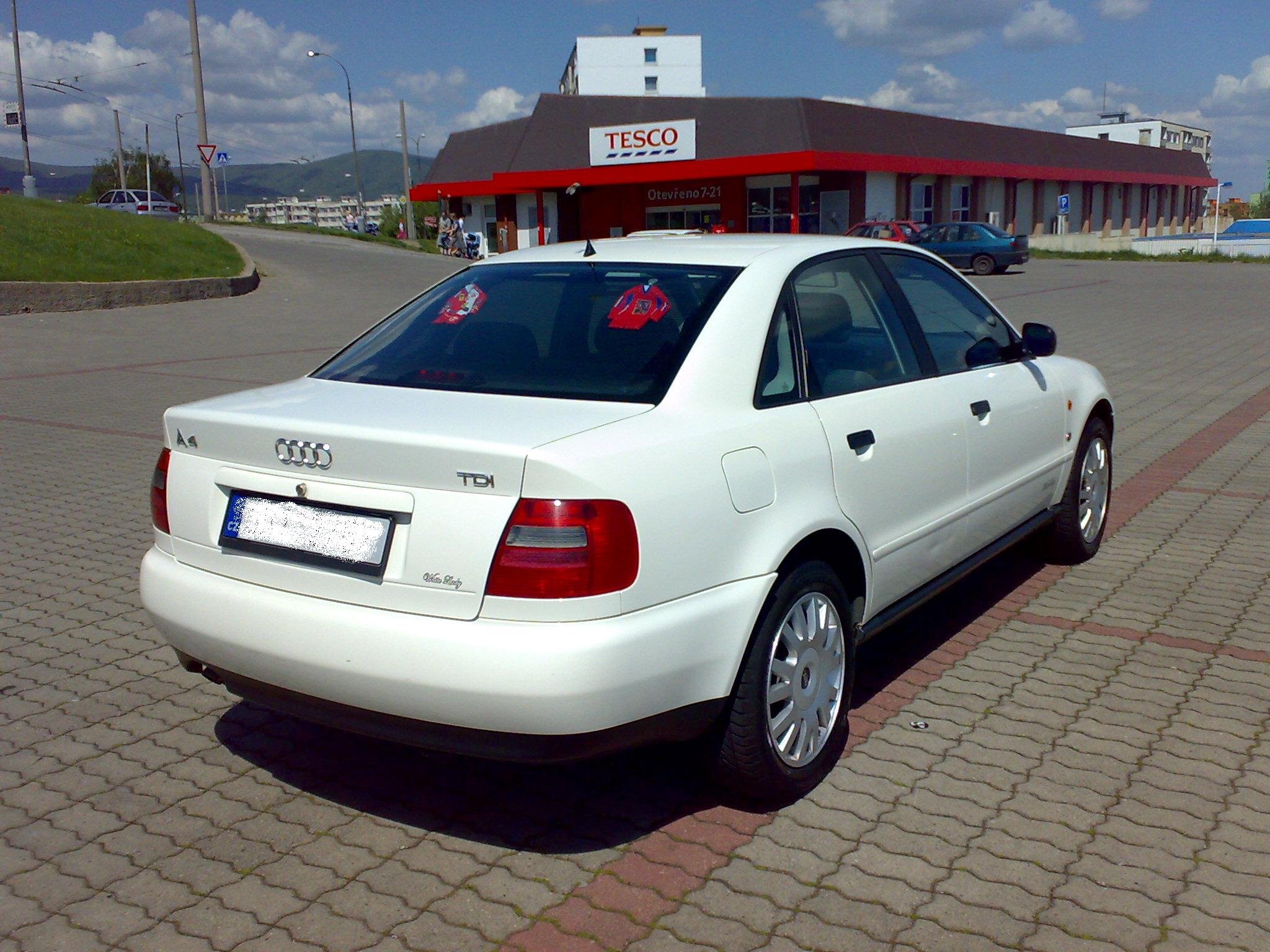 Ауди а4 б5 седан купить. Audi a4 b5 1996. Audi a4 1996. Ауди а4 1996. Audi a4 b5 белая.