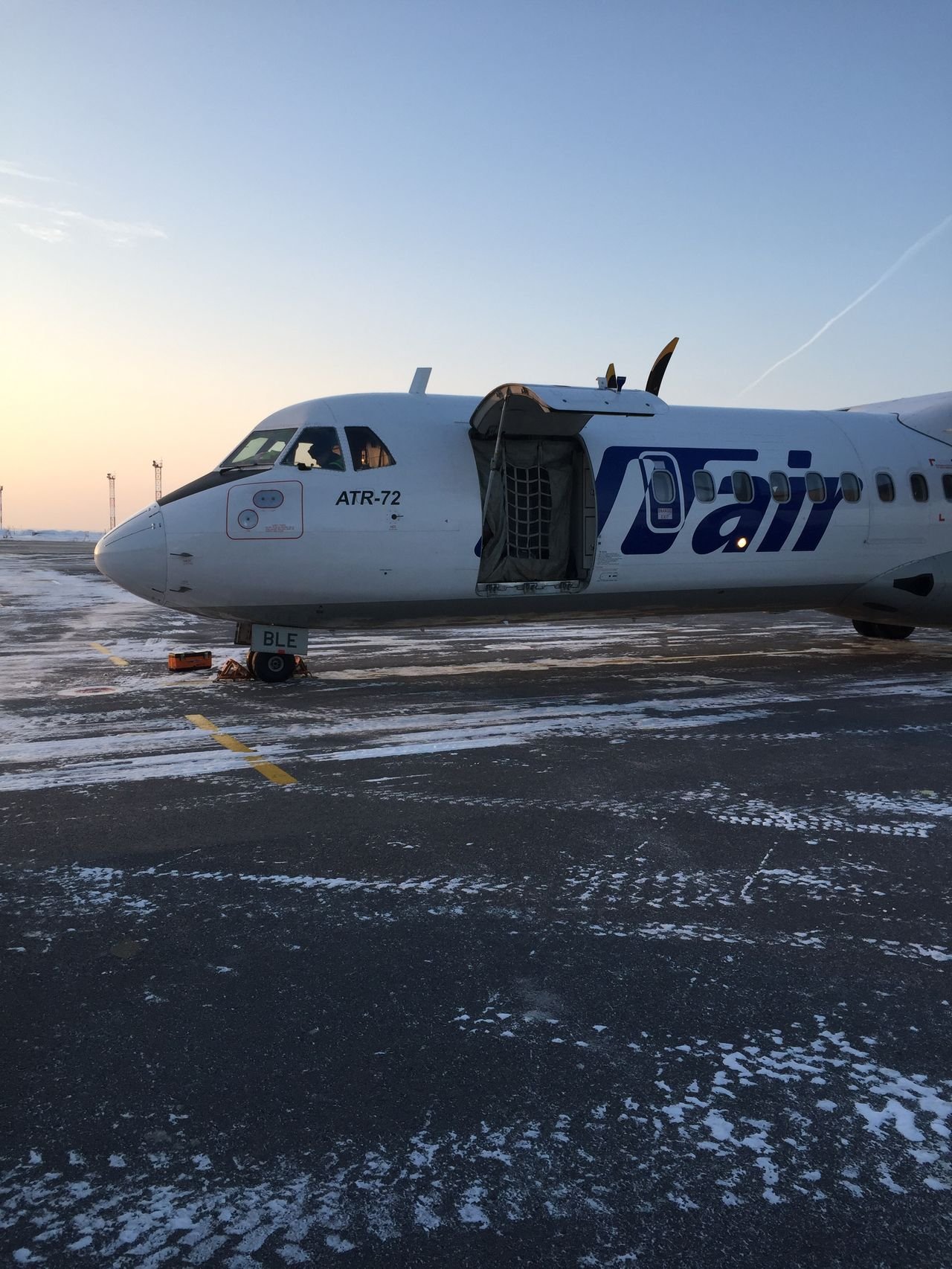 Самолет atr 72 фото салона