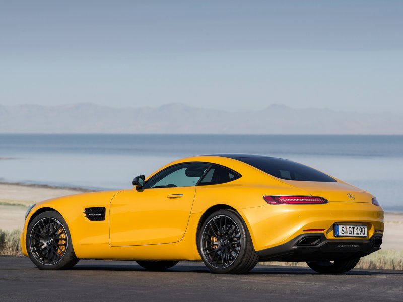 Мерседес-Бенц AMG gt s