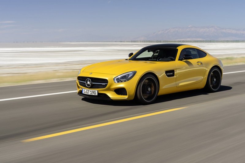 Mercedes Benz AMG gt 2015
