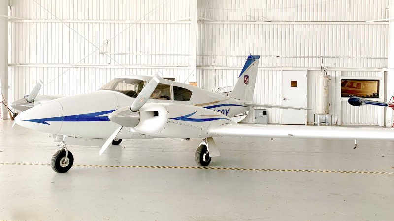 Piper pa-28 Cherokee 05717