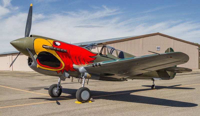 Истребитель p-40