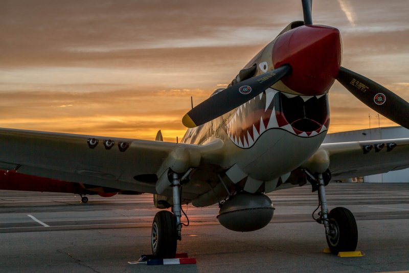 Истребитель p-40