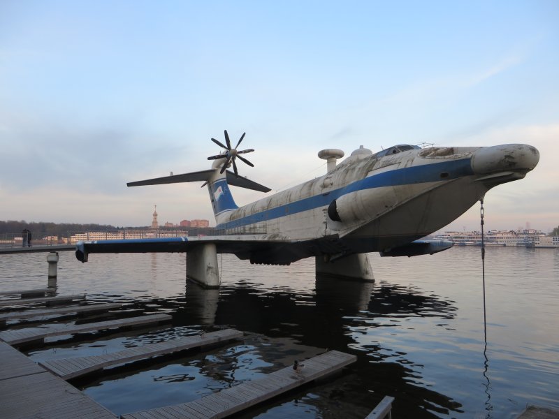 Экраноплан км-1