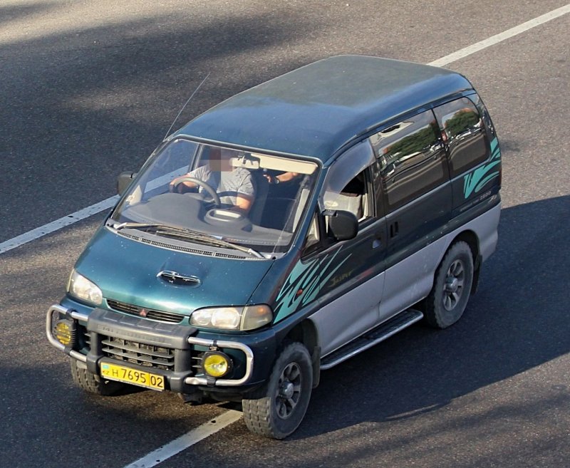 Mitsubishi Space Gear 1996