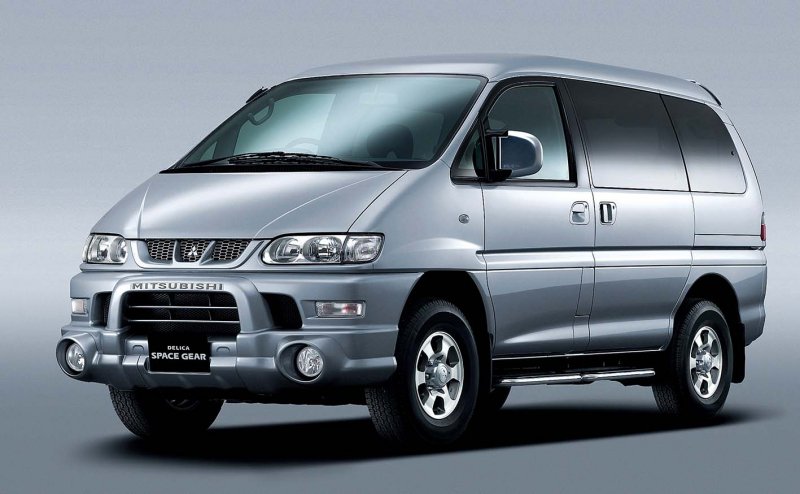Mitsubishi Space Gear 1999