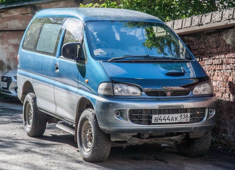 Mitsubishi Delica Space Gear
