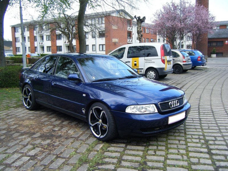 Ауди а4 1999г