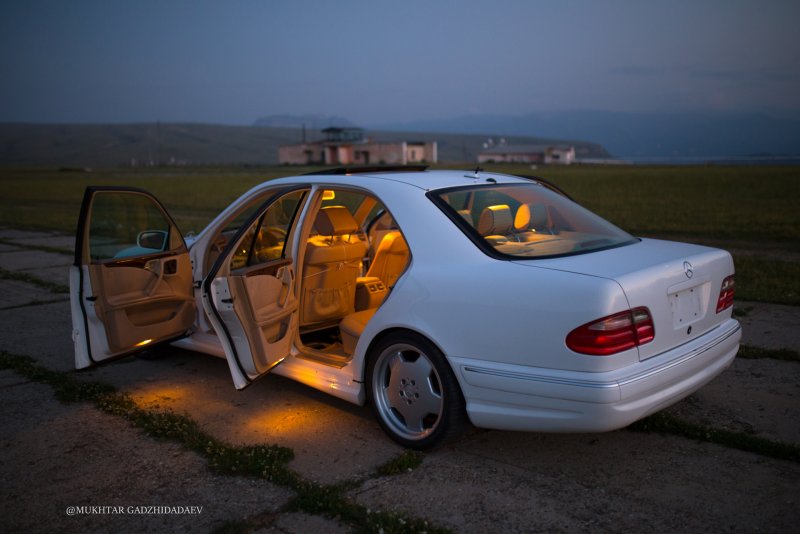 Mercedes-Benz w210