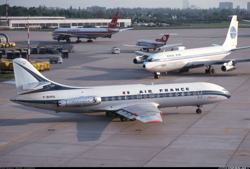 Boeing 377 кабина