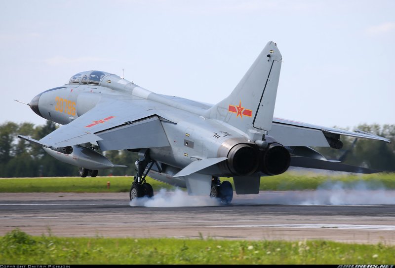 Истребитель-бомбардировщик JH-7a