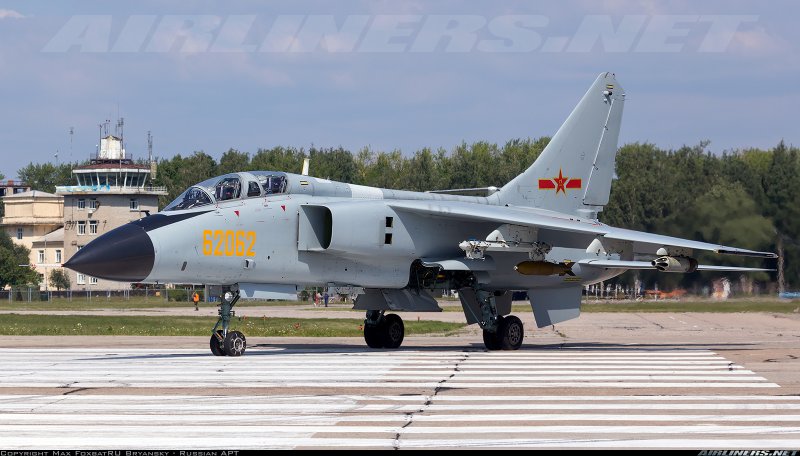 Истребитель-бомбардировщик JH-7a