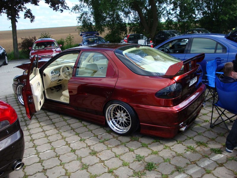 Ford Mondeo 1994 stance