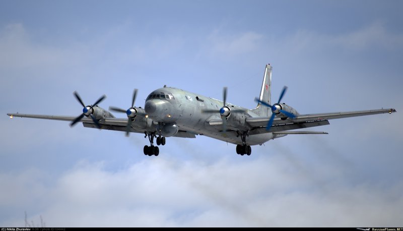 Ил 18 военный самолет