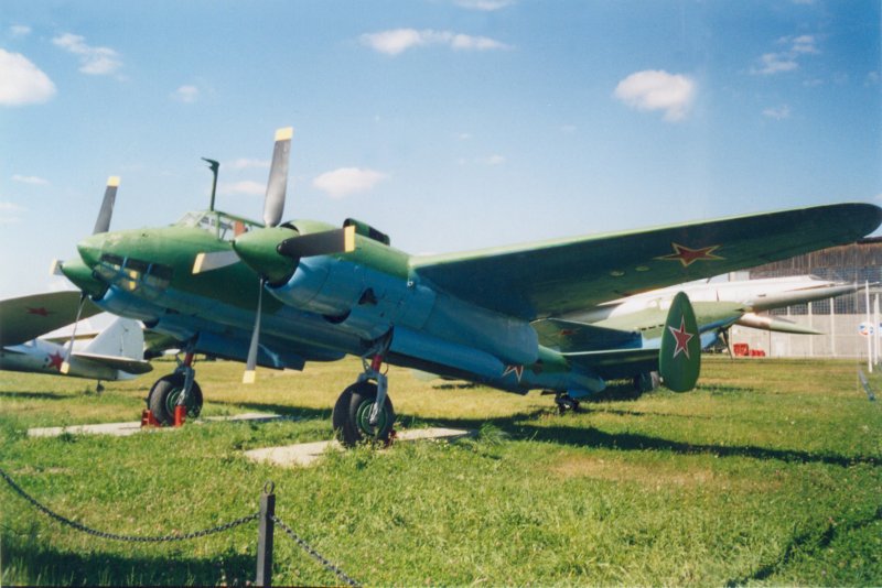 Ил-4 бомбардировщик