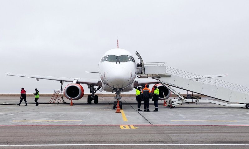 Самолет SSJ-100 салон