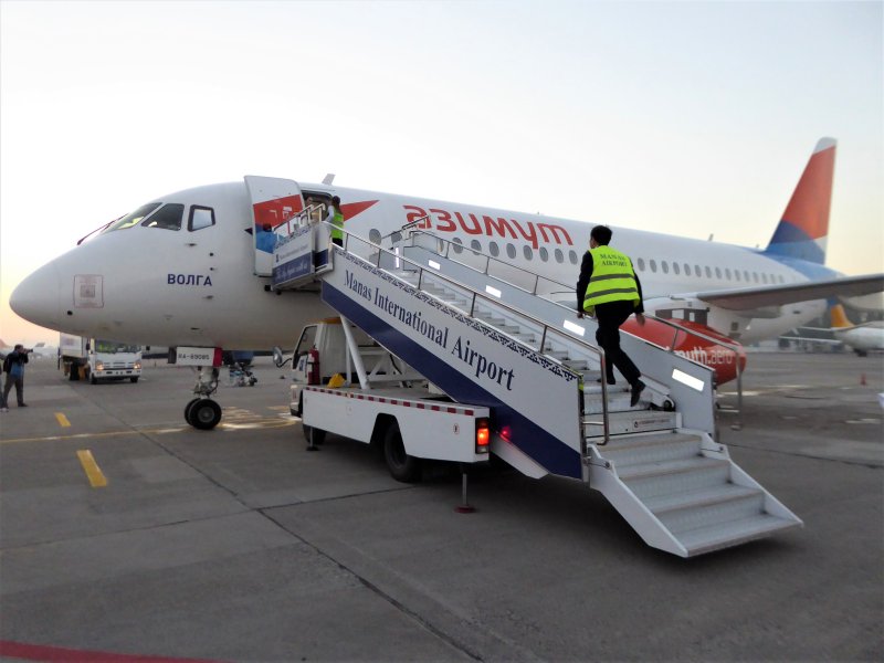 SSJ 100 Азимут салон