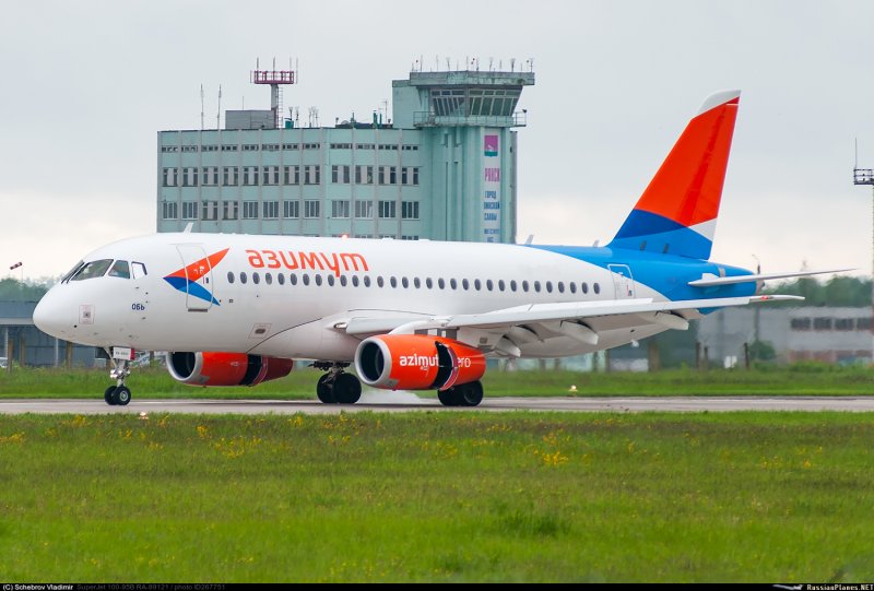 Сухой Суперджет 100 Азимут салон