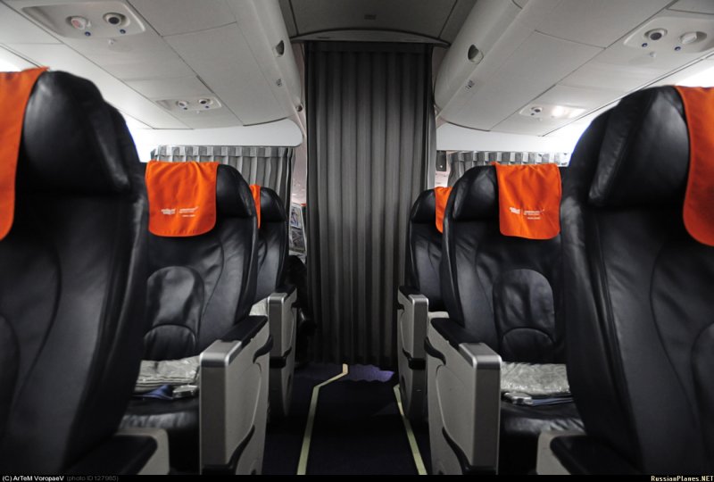 Sukhoi Superjet 100-95 салон