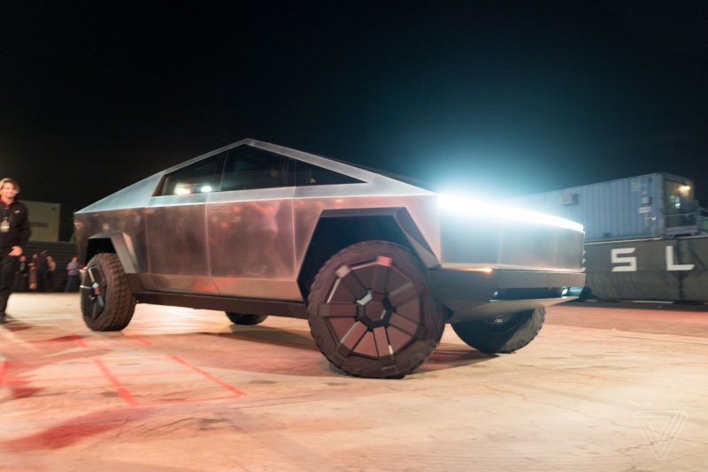 Tesla Cyber Truck пикап 2019