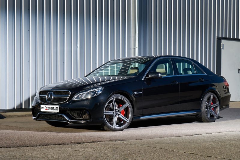 Mercedes AMG 63