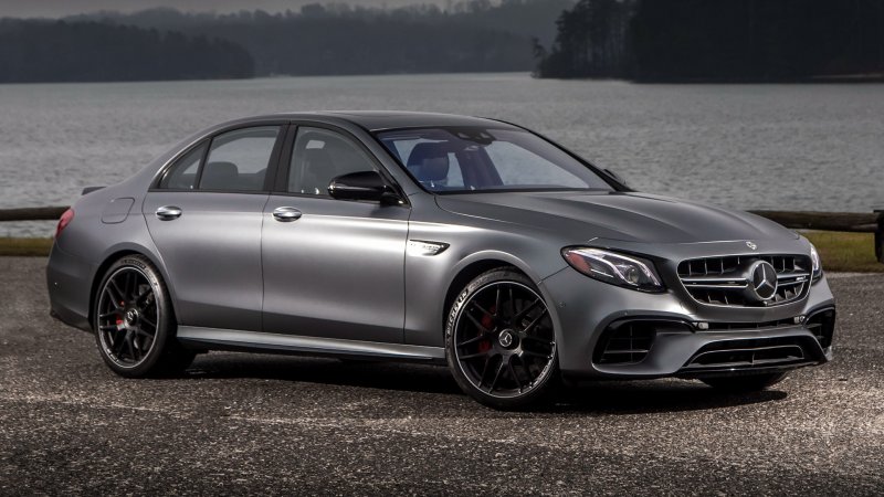 Mercedes Benz e63s AMG