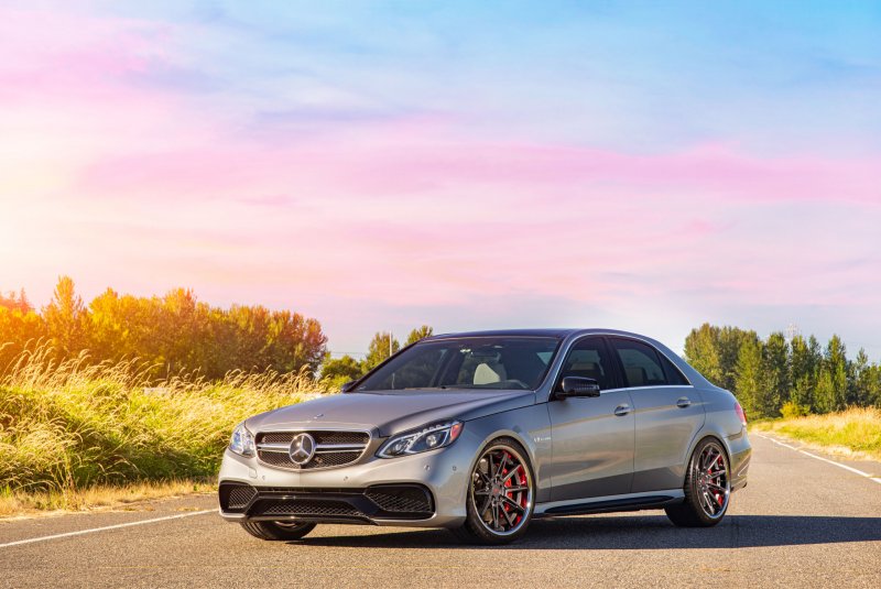 Мерседес-Бенц e63s