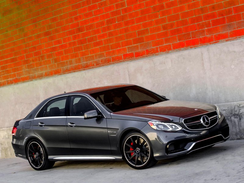 Mercedes AMG E Performance 2.0