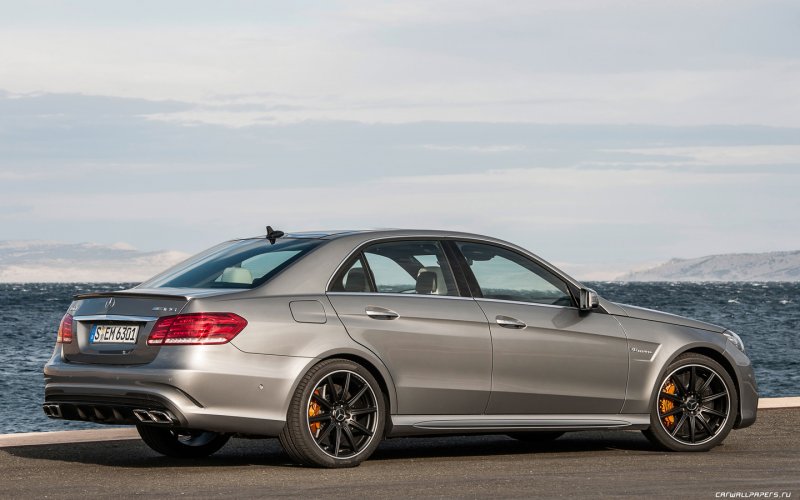 Мерседес Бенц e63 AMG