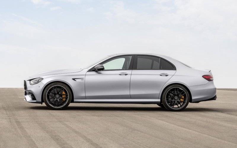 Мерседес-Бенц e63s
