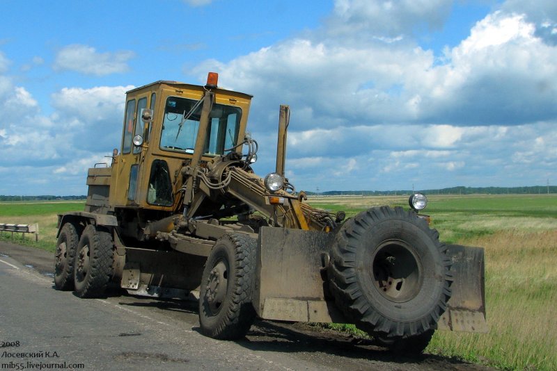 Автогрейдер дз122 старый