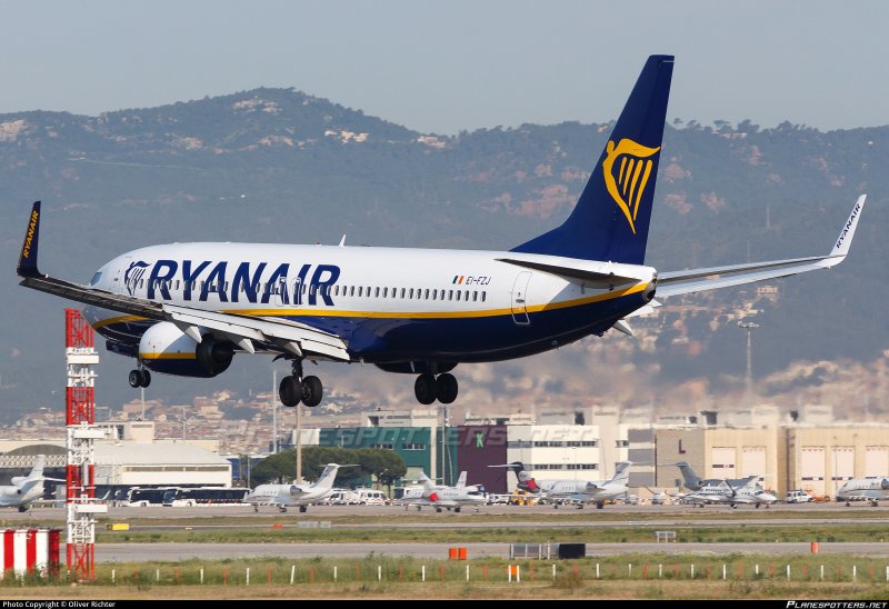 Боинг 737 8as