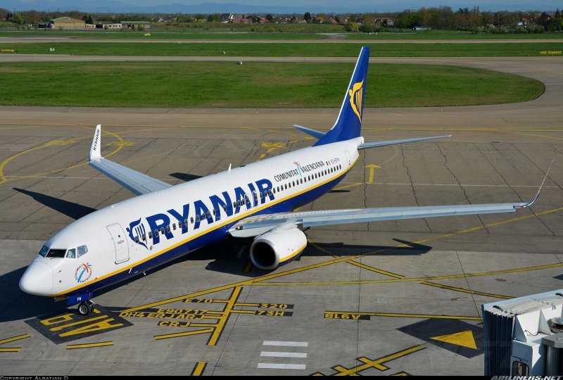 Боинг 737 800 Ryanair