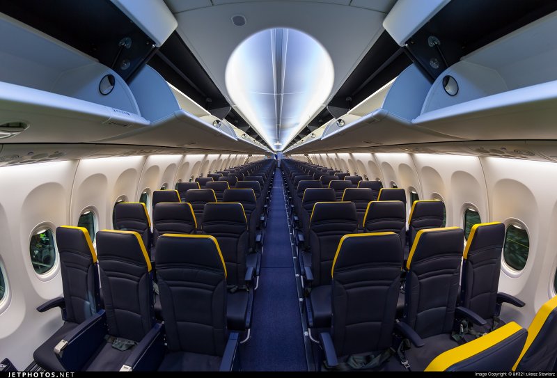 Boeing 737-8as(BCF) VQ-BFX
